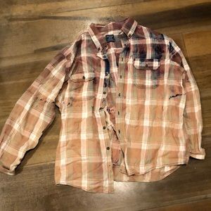Distressed flannel. Size xl.